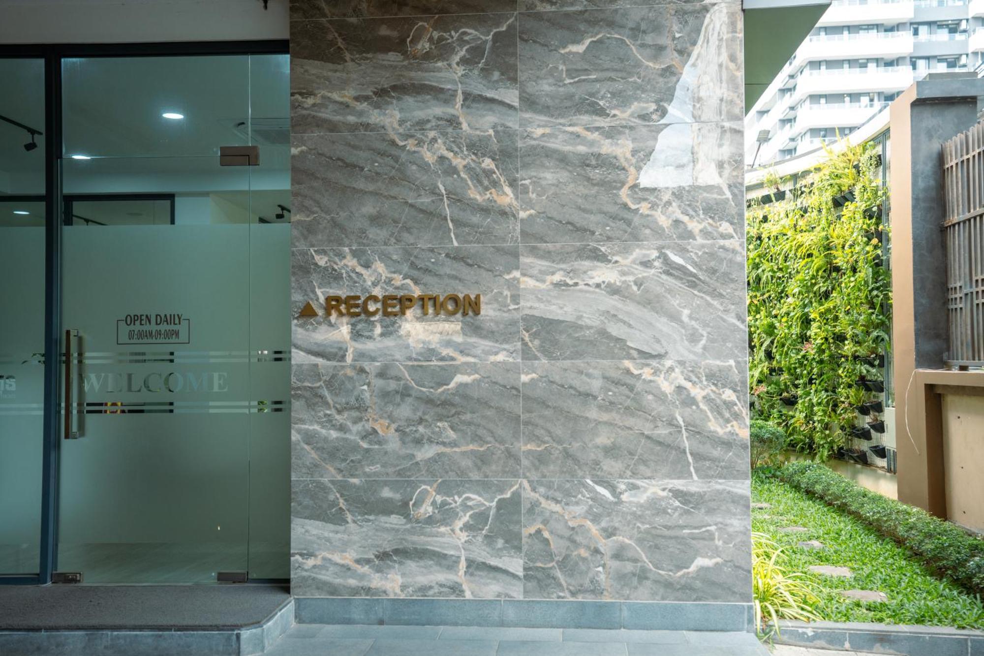 Hamptons Apartments Phnom Penh Exterior foto