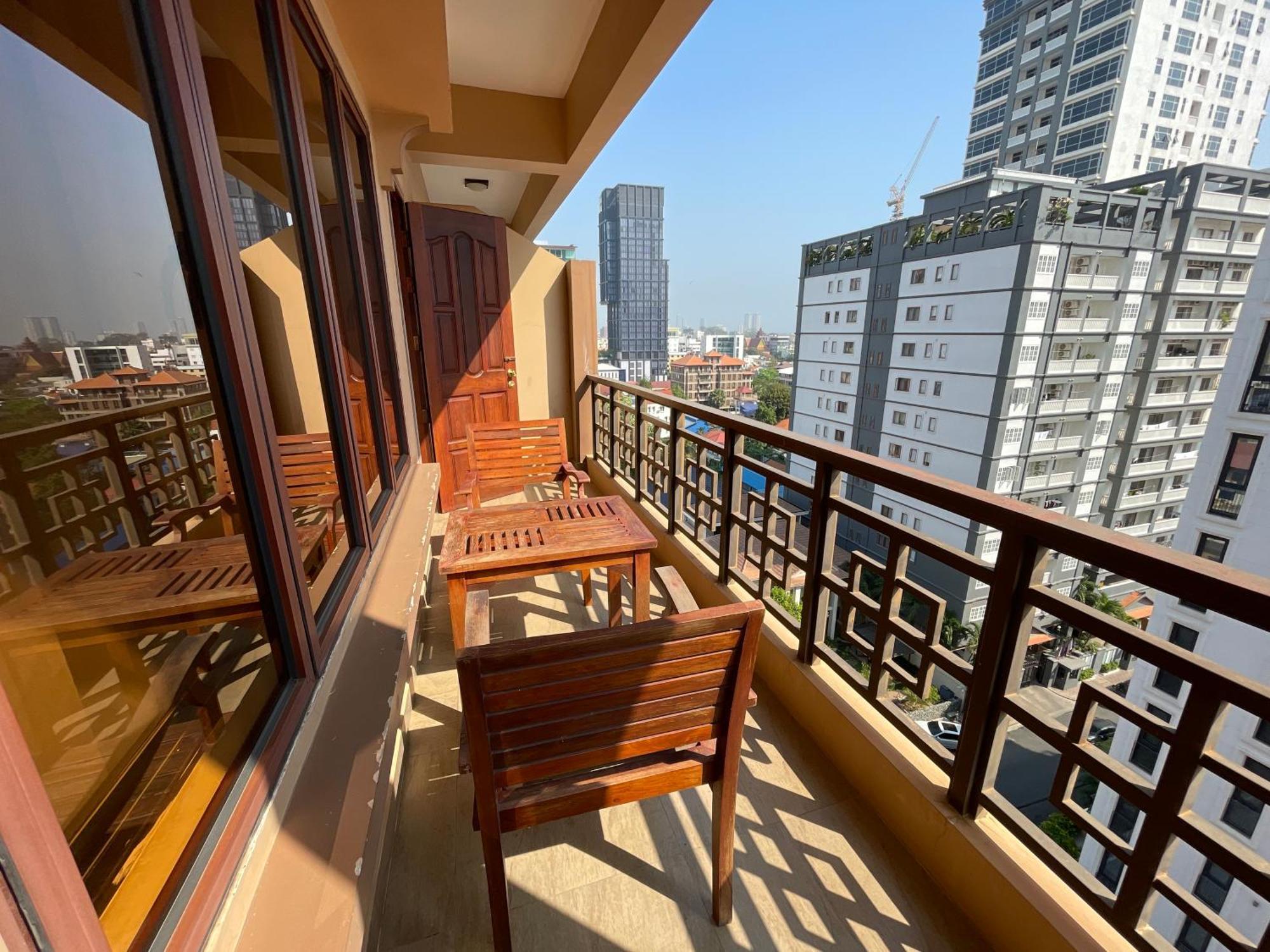 Hamptons Apartments Phnom Penh Exterior foto