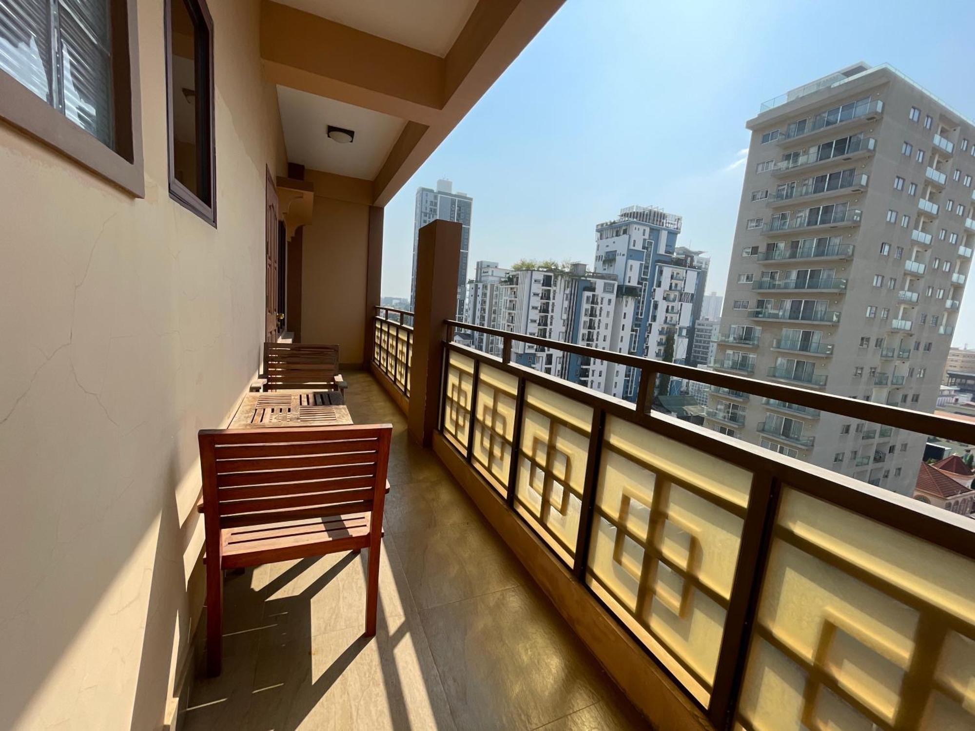 Hamptons Apartments Phnom Penh Exterior foto